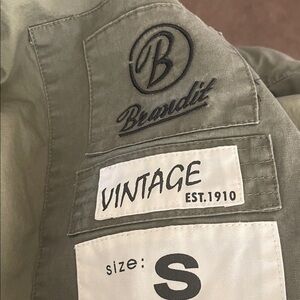 Men's Vintage Lightweight Jacket - Olive with hood.